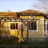  Реновирана едноетажна къща в село на 17км от Добрич с. Овчарово 3501532 thumb3