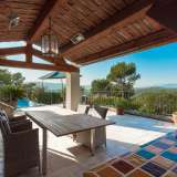  Privileged location for this beautiful stone property offering 422 m2 of living space, thew villa sits in an elevated position on a stunning, professionally landscaped plot of 2723 m2 in the exclusive and secure domain of the Royal Mougins Golf Club. The  Mougins 2911291 thumb5