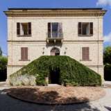  Италия, Абруццо, дом с исторической ценностью Пескара  3811755 thumb0