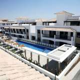  penthouse in complex with a large communal pool Larnaca 3813082 thumb2