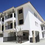  WELL DESIGNED GATED 1 BEDROOM APARTMENT  Larnaca 3813084 thumb0