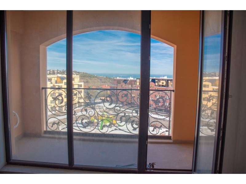 Three-room apartment on BDS, with SEA VIEW in St. Konstantin and Elena, Varna.