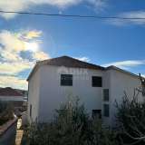  MURTER, JEZERA - Spacious house with two additional buildings 30 m from the sea Tisno 8118415 thumb1