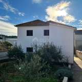  MURTER, JEZERA - Spacious house with two additional buildings 30 m from the sea Tisno 8118415 thumb2