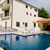 ISTRIA, SVETI LOVREČ - Spacious house with five apartments and a swimming pool Sveti Lovreč 8119191 thumb1