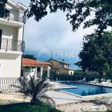  ISTRIA, SVETI LOVREČ - Spaziosa casa con cinque appartamenti e piscina San Lorenzo del Pasenatico 8119191 thumb3