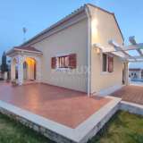  ISTRIA, BRTONIGLA - Bella casa in pietra con piscina, taverna e ampio giardino Verteneglio 8119920 thumb60