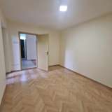  Budva'nın merkezinde 60 m2 tek odalı daire - İYİLEŞTİRME İMKANI Budva 8002340 thumb0