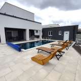 ISTRIA, VODNJAN - Villa moderna 195m2, piscina riscaldata, sauna, jacuzzi, lussuosamente arredata Vodnjan 8120039 thumb1