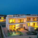  INSEL PAG, JAKIŠNICA - außergewöhnliche moderne Maisonette-Villa mit Pool Novalja 8121279 thumb1