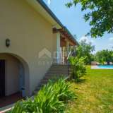  ISTRIEN, BUZET - Modern gestaltete Villa mit Pool in einem weitläufigen Garten Buzet 8123108 thumb27