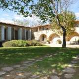  Very nice property, near to Uzes, 17th century Mas, entirely renovated, of approximately 700 m2 of living space, built on 5 hectares of landscaped park, with swimming pool. Composed at the ground floor, a beautiful vaulted living room with fir Uzès 4023813 thumb3