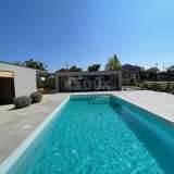  ISTRIEN, MARČANA – Eine wunderschöne moderne Villa mit Swimmingpool Marčana 8123951 thumb15