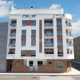  Moderne Wohnungen in Strandnähe in Torrevieja Alicante 8124337 thumb2