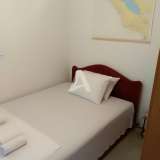  Budva'nın merkezinde mobilyalı iki buçuk yatak odalı daire (UZUN VADELİ) Budva 8125242 thumb8