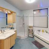 Wohn-und-Geschaftshaus-zu-verkaufen-Bathroom (2)