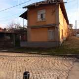  A house with a yard next to a park in the town of Gorna Oryahovitsa Gorna Oriahovitsa city 7726769 thumb8