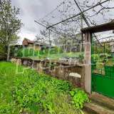  A house with a yard next to a park in the town of Gorna Oryahovitsa Gorna Oriahovitsa city 7726769 thumb2