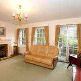  Large Apartment in this sought after area  London 2627197 thumb5