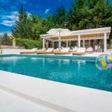  Luxury villa in Stoliv Stoliv 8128120 thumb1