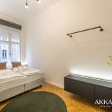  Neue Altbauwohnung mit Balkon und Garagenplatz in saniertem Biedermeierhaus Wien 8128445 thumb4