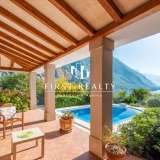  Luxury villa with pool and panoramic views Orahovac 8128094 thumb0