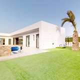  Vrijstaande villa's met zwembad en parkeerplaats in Costa Calida Murcia 8129057 thumb1
