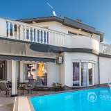 Ein schönes modernes Haus mit Panoramablick und einem Swimmingpool Crikvenica 8103360 thumb0