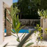  Eine wunderschöne mediterrane Steinvilla mit Swimmingpool und großem Garten in ruhiger Lage Malinska 8103439 thumb26