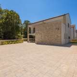  Eine wunderschöne mediterrane Steinvilla mit Swimmingpool und großem Garten in ruhiger Lage Malinska 8103439 thumb28