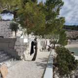  Exklusive Villa mit eigenen Meerzugang, Nähe Trogir Marina 8134698 thumb2