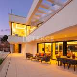  Luxury Villa with Rich Amenities in a Prime Area in Benahavis Benahavis 8135679 thumb7