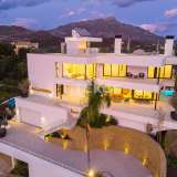  Luxury Villa with Rich Amenities in a Prime Area in Benahavis Benahavis 8135679 thumb9