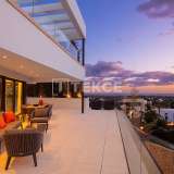  Luxury Villa with Rich Amenities in a Prime Area in Benahavis Benahavis 8135679 thumb0