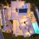  Luxueuse Villa dans un Quartier Privilégié à Benahavis Benahavis 8135679 thumb10