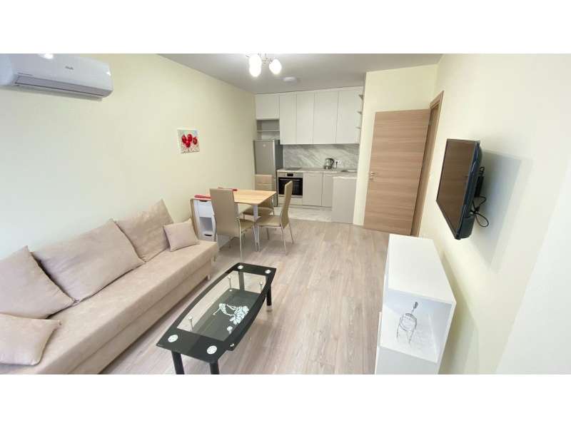 First tenants!  Two-room apartment Kolhozen Pazar, Shirok Center, Varna.