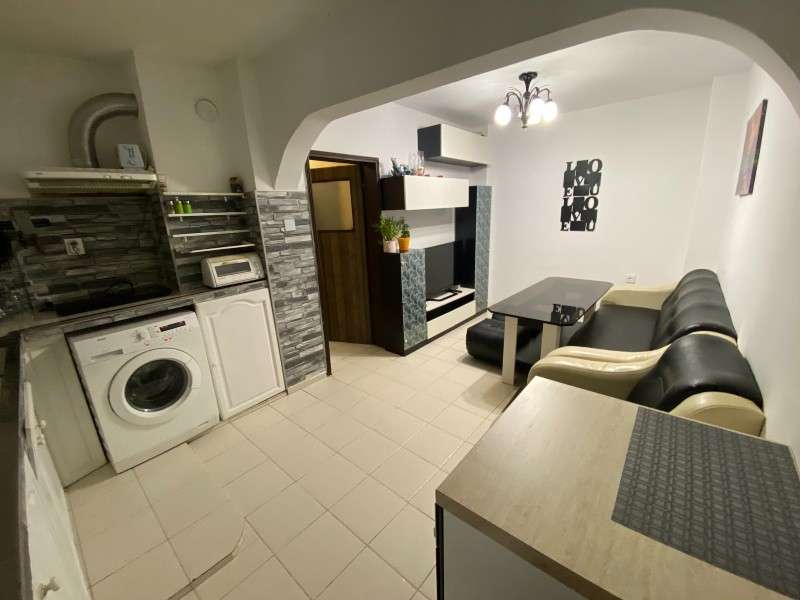Three-room apartment for rent in Kolhozen pazar, Varna/