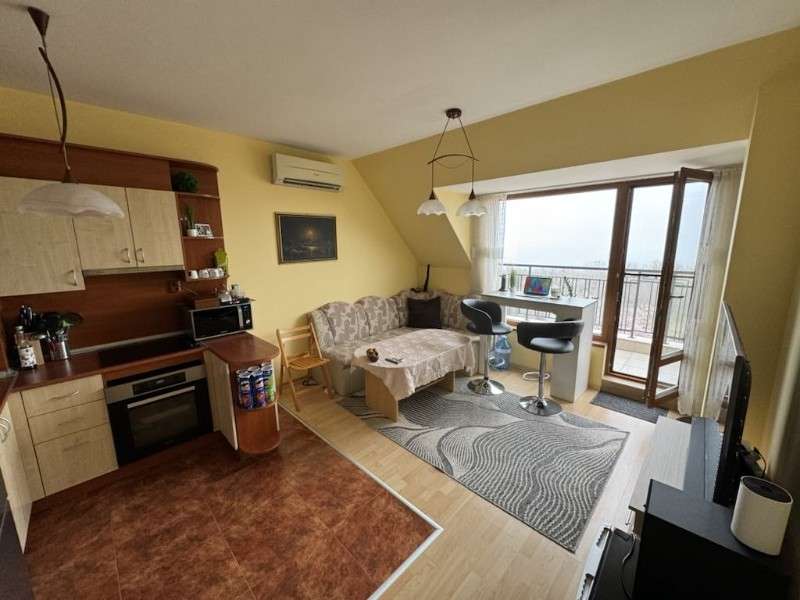 Panoramic three-room apartment with closed parking space, Galata quarter, Varna city.