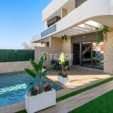  Villas contemporáneas con piscinas en Los Montesinos Alicante 8104111 thumb0