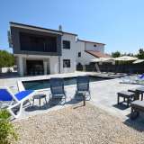  Modernes Haus mit Swimmingpool in ruhiger Lage, Dobrinj, Umgebung Dobrinj 8004993 thumb9