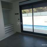  Zeitgenössische Doppelhaushälften mit Pools in Villamartin Alicante 8140211 thumb10