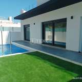 Villas pareadas contemporáneas con piscinas en Villamartin Alicante 8140211 thumb1