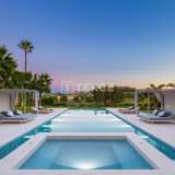  Marbella'da Golf Sahalarına Yakın Lüks Aydınlık Villa Marbella 8140240 thumb5