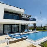  Luxury Villa Near the Sea in Kemer Çamyuva Kemer 8140982 thumb0