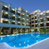  Продаeтся шикарная меблированная трёхкомнатная квартира с видом на бассейн Вилла Валенсия / Villa Valencia 400м. от пляжа, Солнечный берег Болгария  Солнечный берег 7641261 thumb77