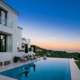  Villa met Panoramisch Uitzicht in de Natuur in Benahavis Benahavis 8142443 thumb1