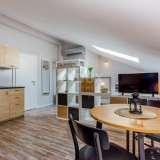 RIJEKA, ZENTRUM – Vier etablierte Wohnungen im Stadtzentrum Rijeka 8144983 thumb1