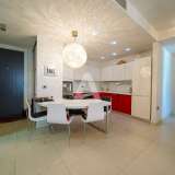  Budva'nın merkezinde deniz manzaralı 94 m2 lüks iki odalı daire - TQ Plaza Kompleksi Budva 8149803 thumb13