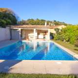  Beautiful house in very good condition with views of the surrounding hills and a glimpse of the sea.The villa of 232 m2 consists of a living room with fireplace and large bay windows with a beautiful view, 4 bedrooms of which 3 has bathroom or Mougins 3905344 thumb2