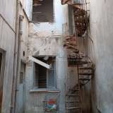  (For Sale) Residential Building || Piraias/Piraeus - 215 Sq.m, 5 Bedrooms, 300.000€ Piraeus 8151463 thumb1